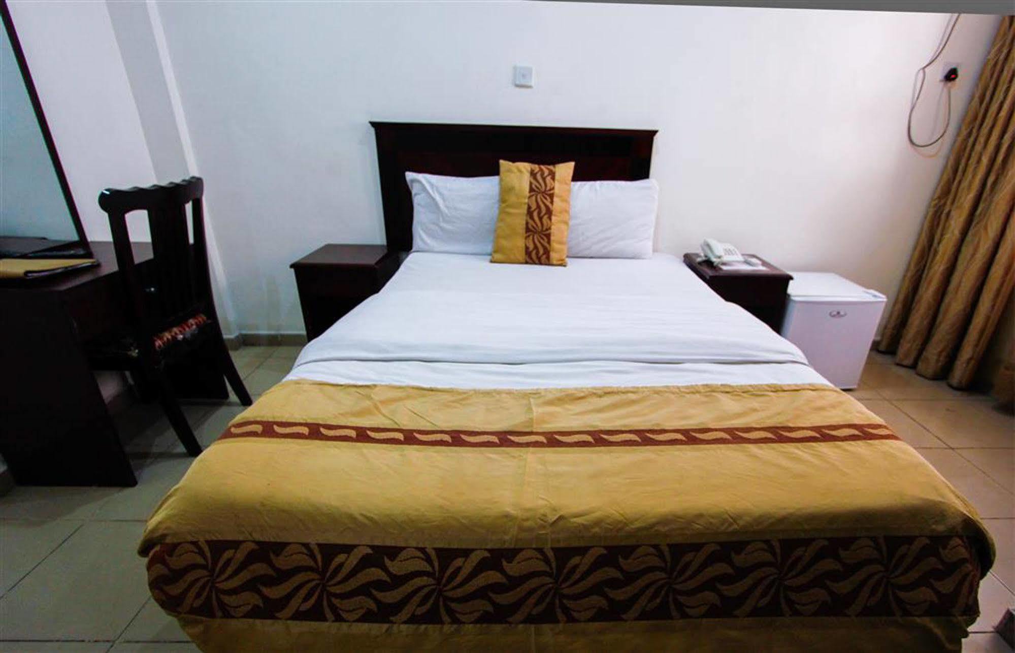 Beni Hotel Lagos Exterior foto